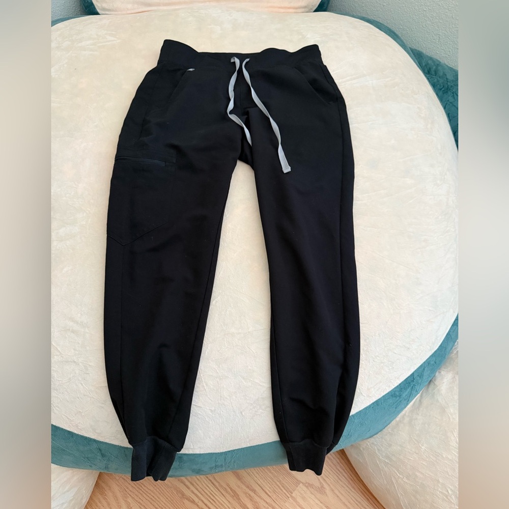 FIGS Black XSP Zamora Joggers